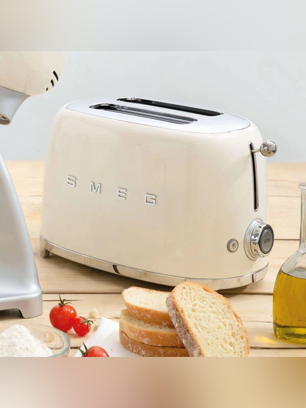 Smeg 2-Slice Toaster - Cream - Picture 5 of 6